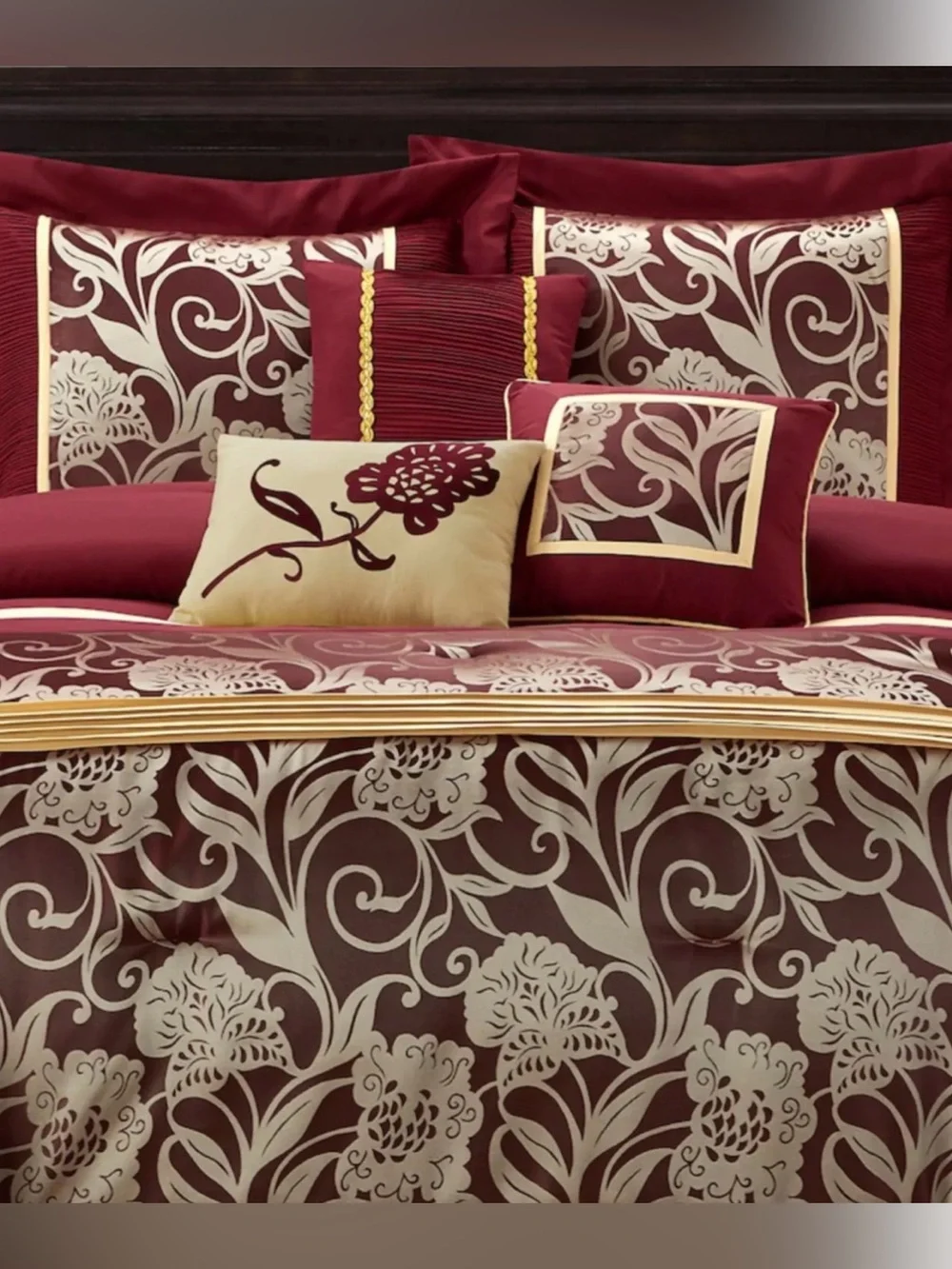 Luxurious Nanshing Mollybee Queen Red Gold 7 Pc Floral Comforter Bedding Set